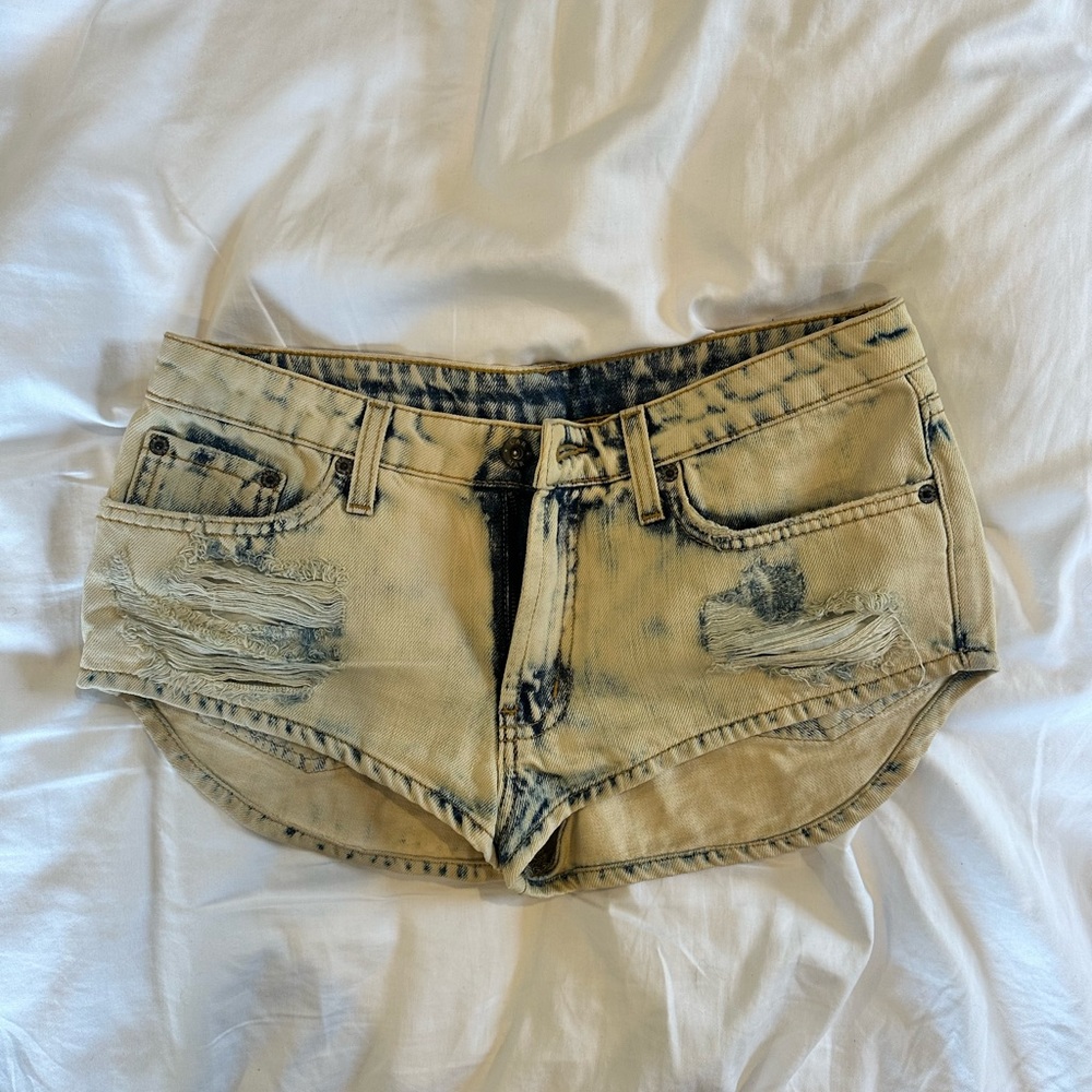 SOLD OFFLINE / Not Available. 
Short Shorts